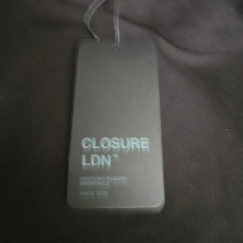 CLOSURE LDN BLACK HOODIE SIZE XS