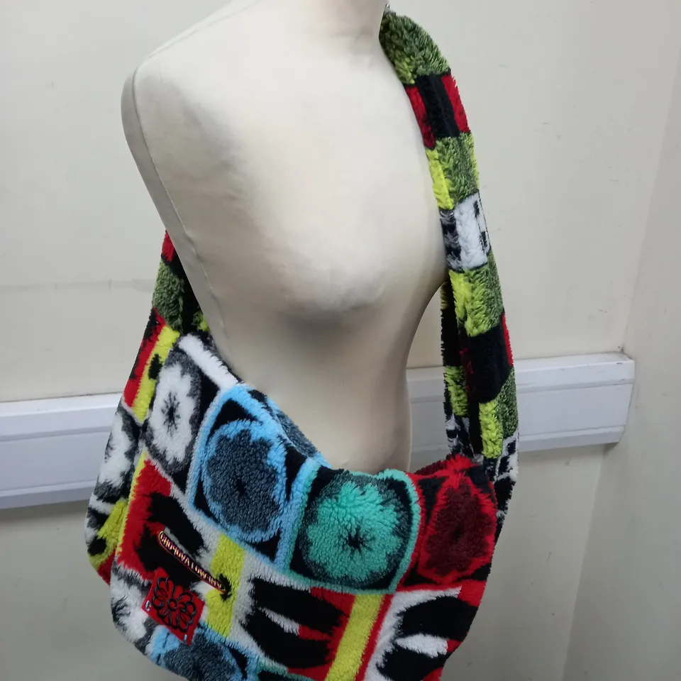 PATTERNED FLEECE BAG IN MULTI