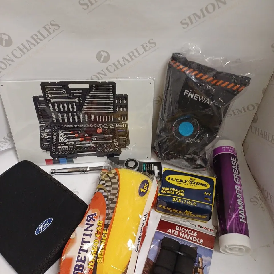 BOX OF APPROXIMATELY 20 ASSORTED VEHICULAR PRODUCTS TO INCLUDE FINEWAY DEHUMIDIFIER, HAMMER GREASE, REPLACEMENT BICYCLE HANDLEBARS ETC 
