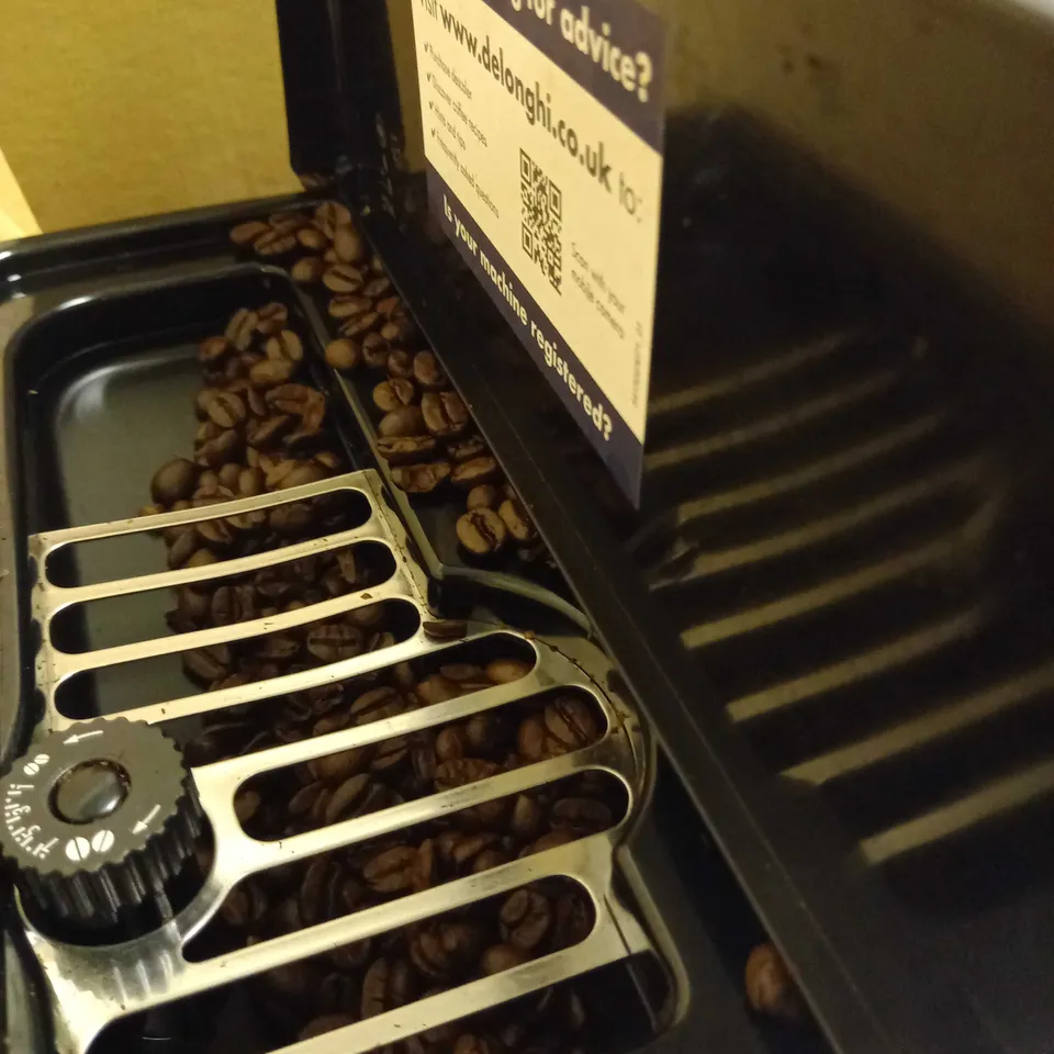 DEHLONGHI MAGNIFICA BEAN TO CUP COFFEE MAKER 