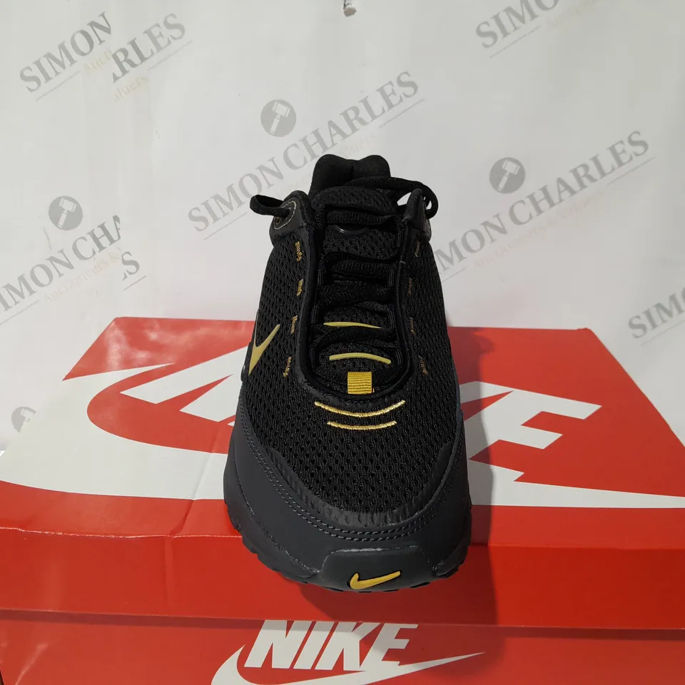 NIKE AIR MAX PULSE TRAINER - UK 8
