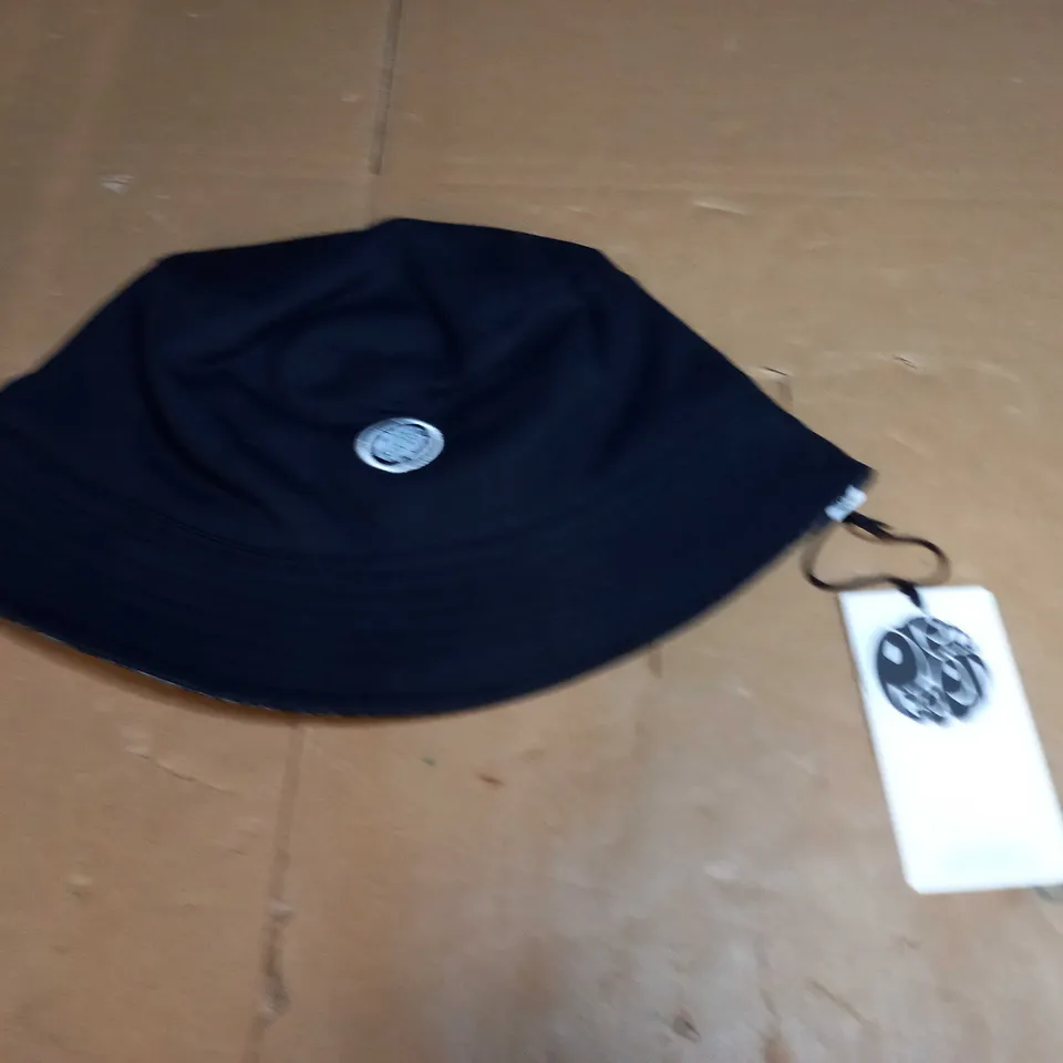 PRETTY GREEN PAISLEY BUCKET HAT 