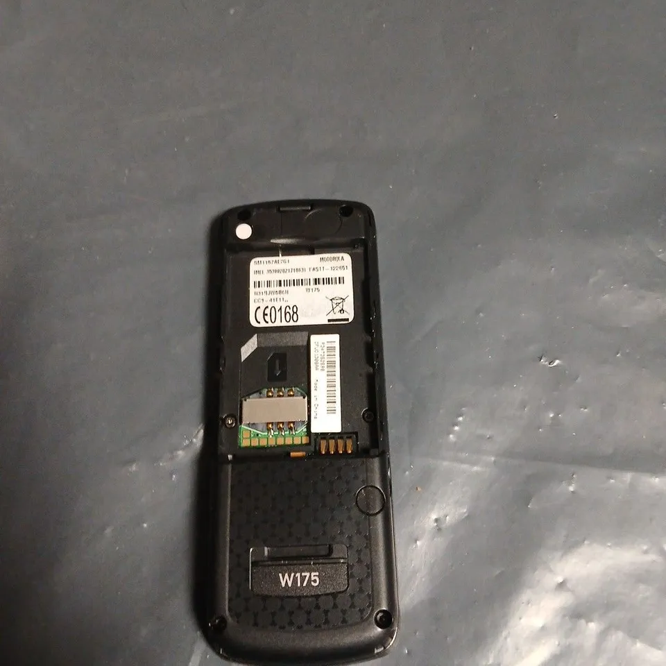 MOTOROLA W175 MOBILE PHONE