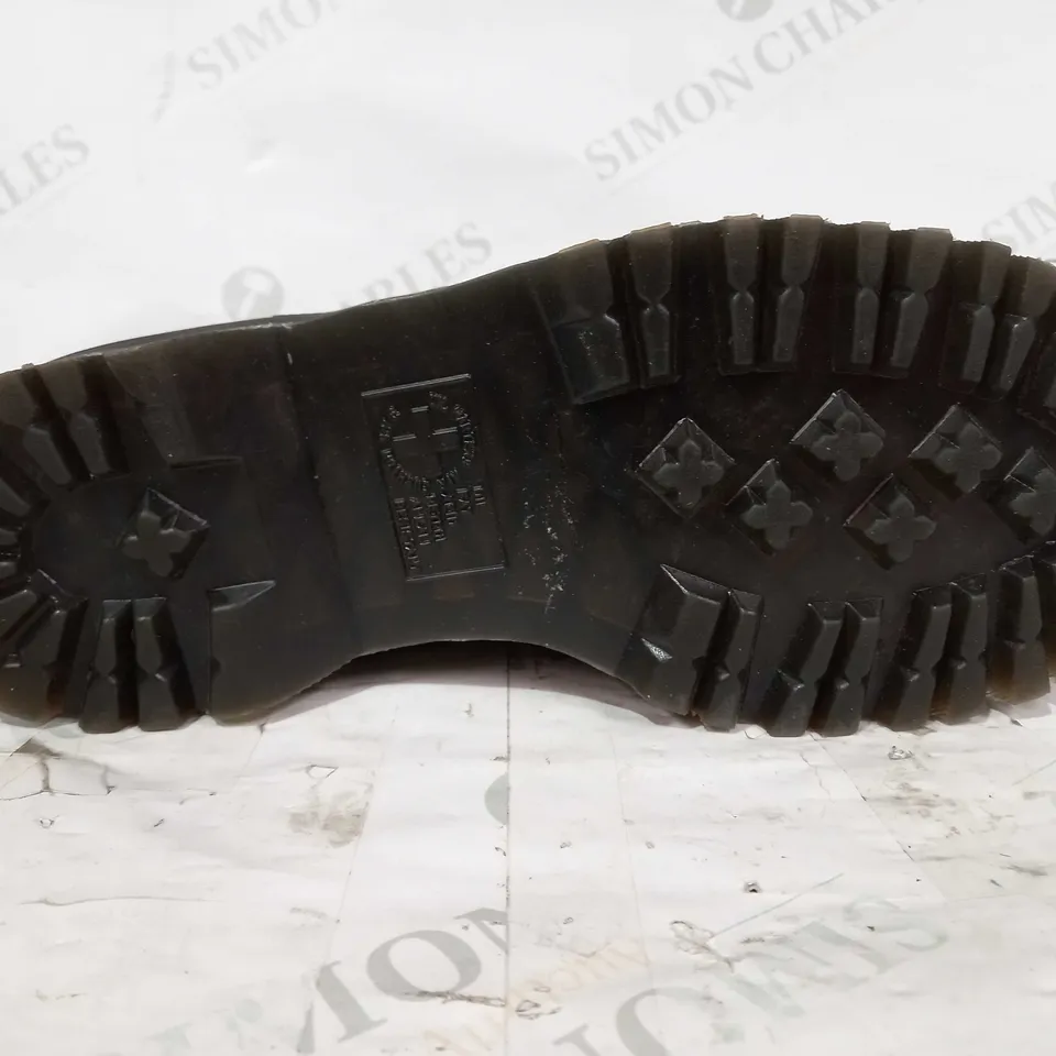 BOXED PAIR OF DR MARTENS BOOTS IN BLACK SIZE UNSPECIFIED