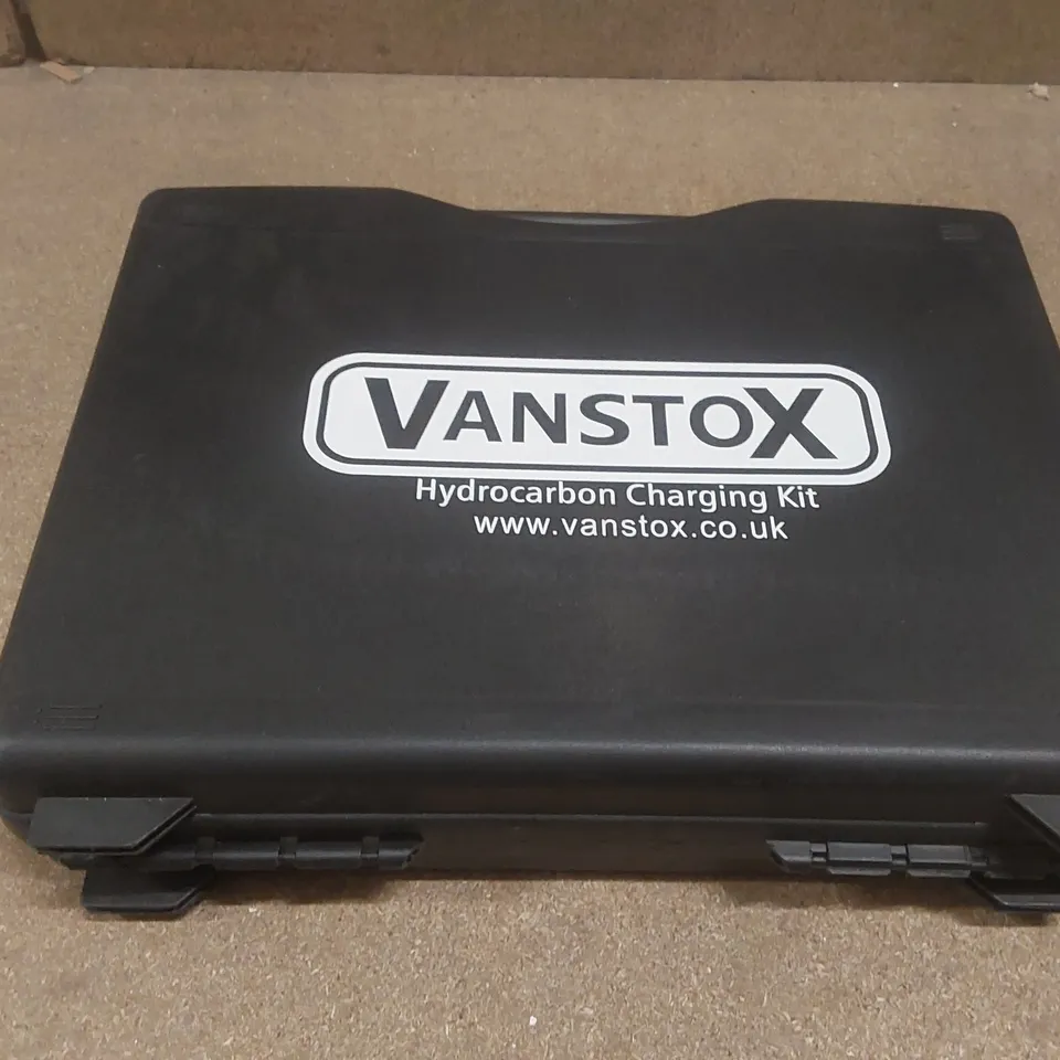 VANSTOX HYDROCARBON CHARGING KIT