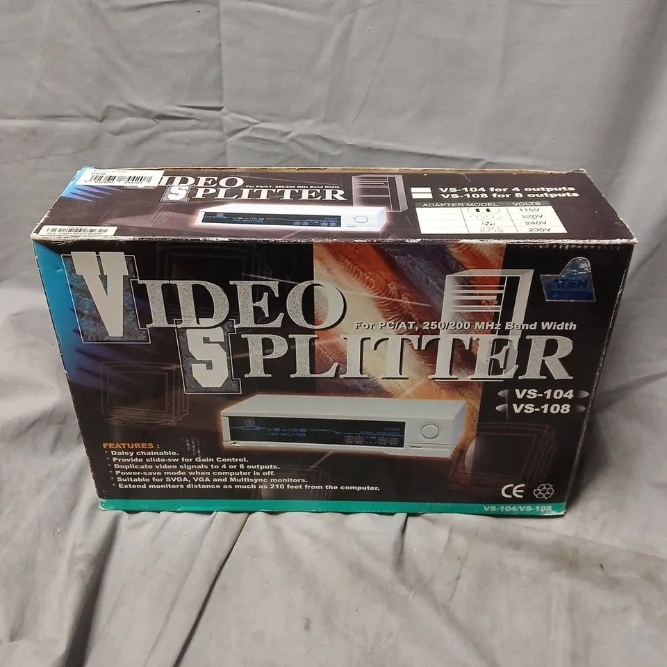 BOXED ATEN VS108-O VIDEO SPLITTER