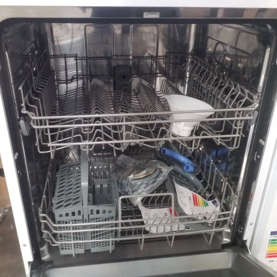 SWAN SDW751170W 14 PLACE FULLSIZE DISHWASHER - WHITE