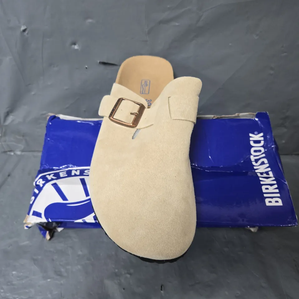 BOXED PAIR OF BIRKENSTOCK BOSTON IN BEIGE - SIZE 39