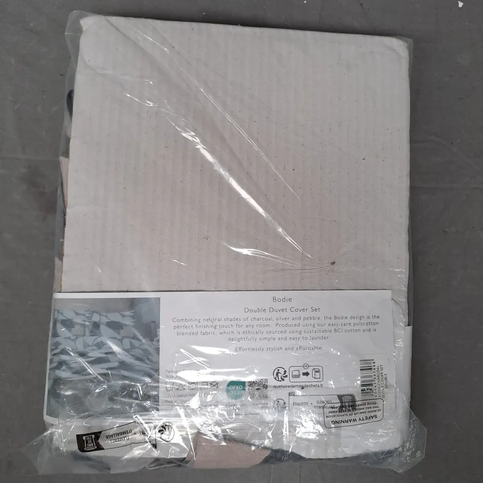 BODIE DOUBLE DUVET COVER SET IN CHARCOAL RRP £22