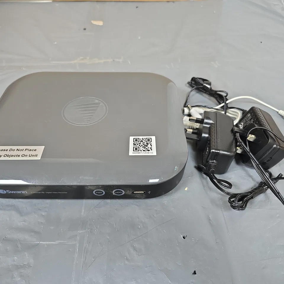 SWANN 8-CHANNEL HD DIGITAL VIDEO RECORDER (DVR) WITH HDMI & VGA OUTPUTS