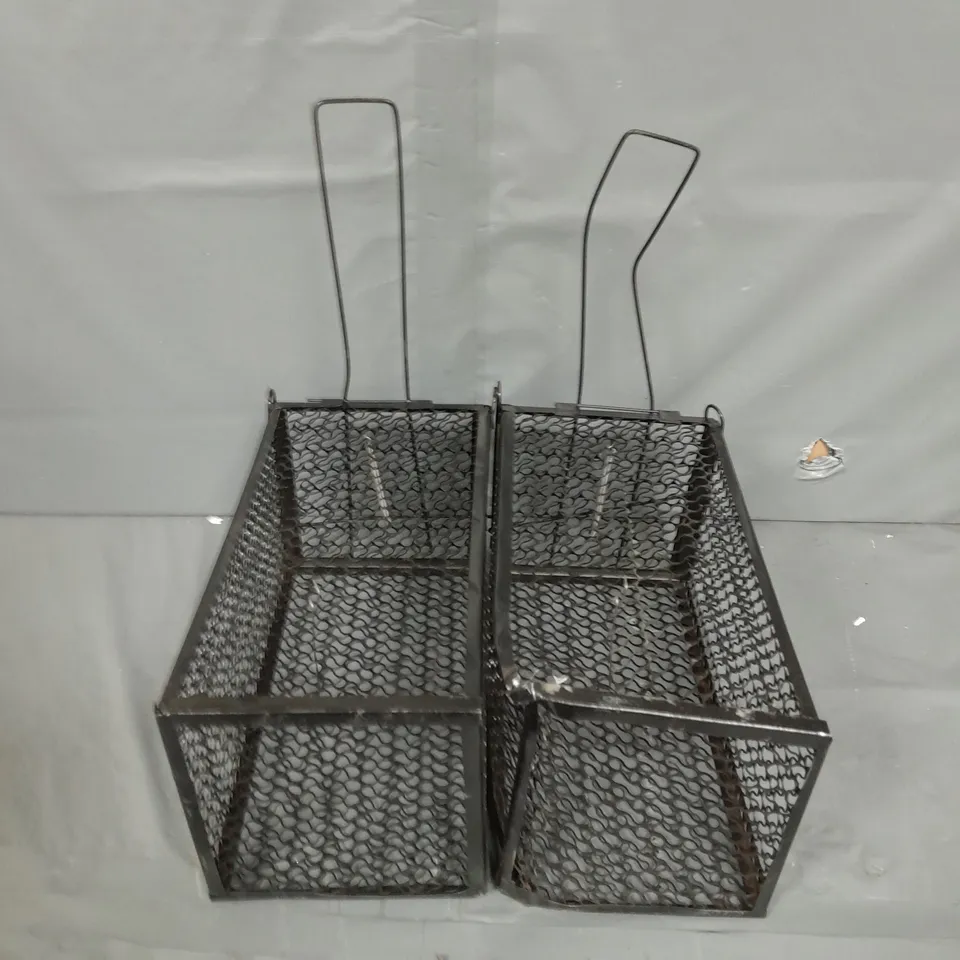 SET OF 2 RAT TRAPS 