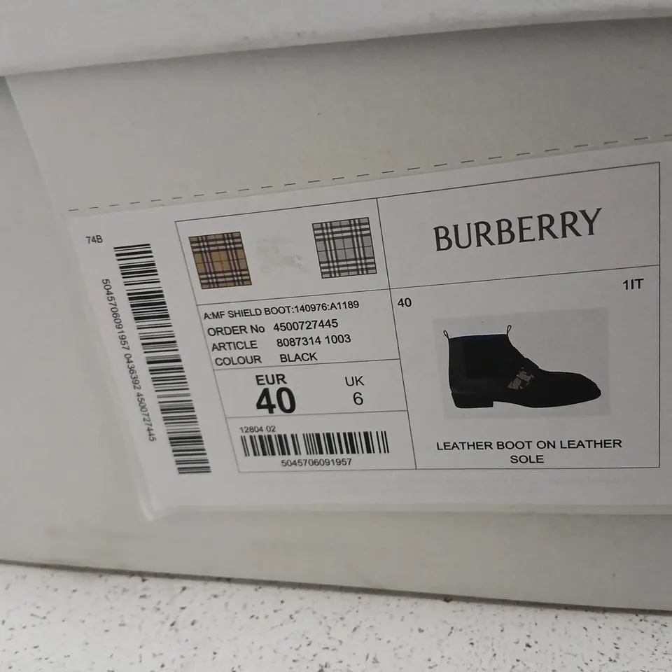 BURBERRY LEATHER CHELSEA BOOTS WITH BUCKLE – BLACK, UK 6 (EU 40)