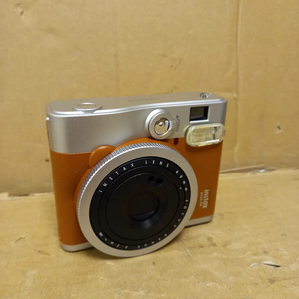FUJIFILM NEO CLASSIC INSTAX MINI 90 INSTANT CAMERA IN BROWN 