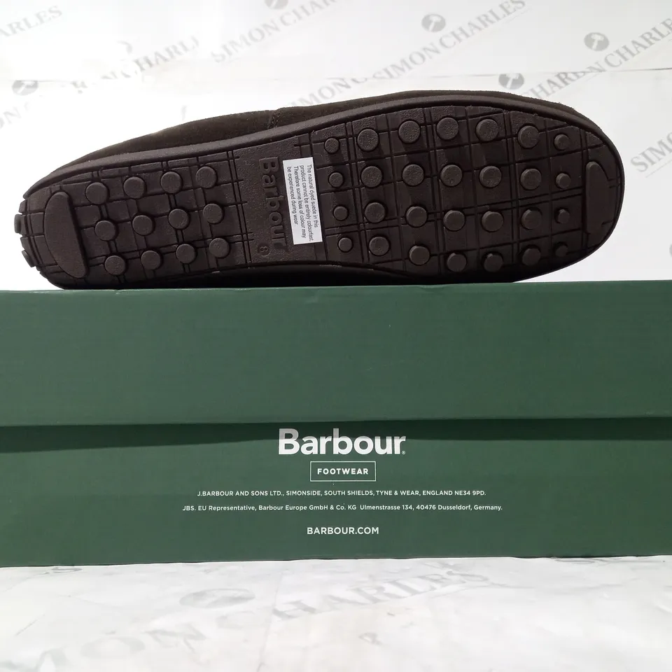 BOXED PAIR OF BARBOUR MARTIN SLIPPERS IN BROWN UK SIZE 8