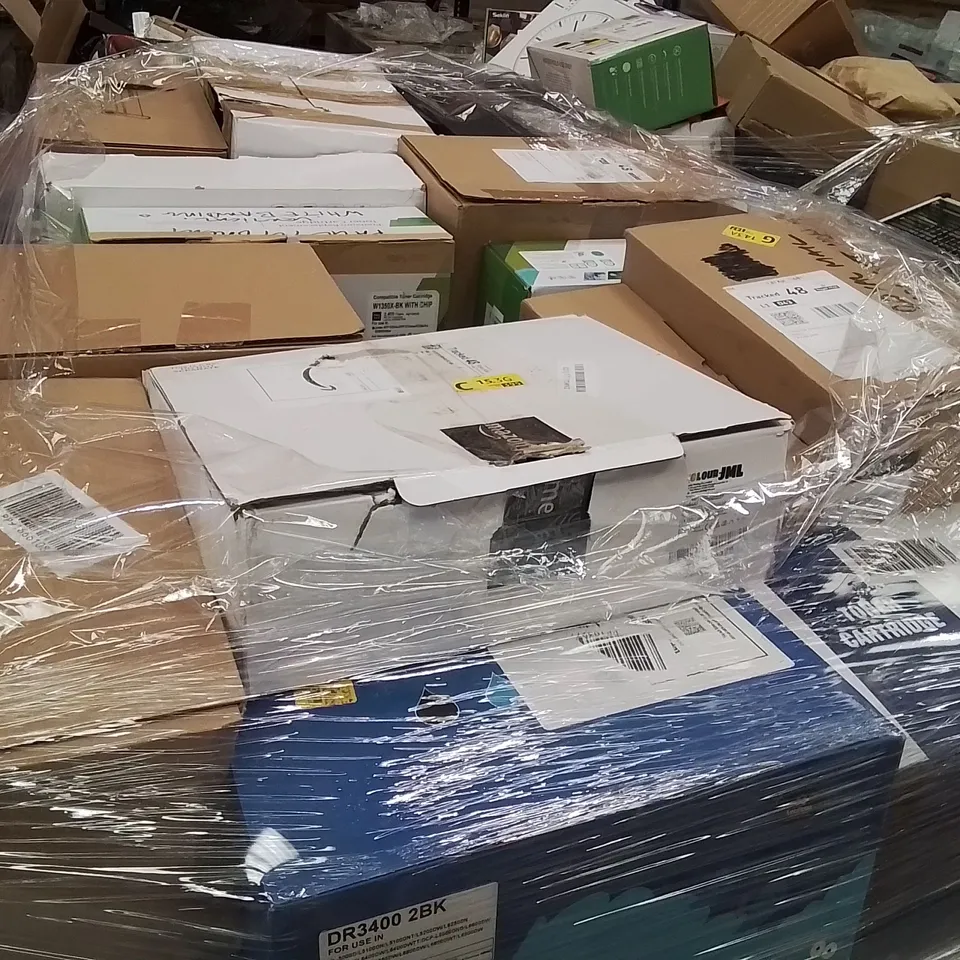 PALLET CONTAINING A LARGE QUANTITY OF LASER TONER CARTRIDGES 