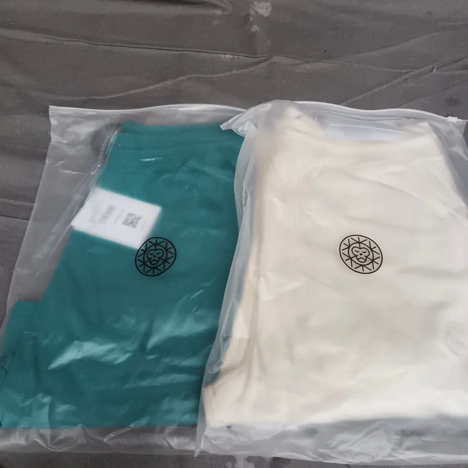 APPROXIMATELY 20 ASSORTED BRASS MONKEY CLOTHING PRODUCTS IN VARIOUS SIZES TO INCLUDE JOGGERS & SHORTS 