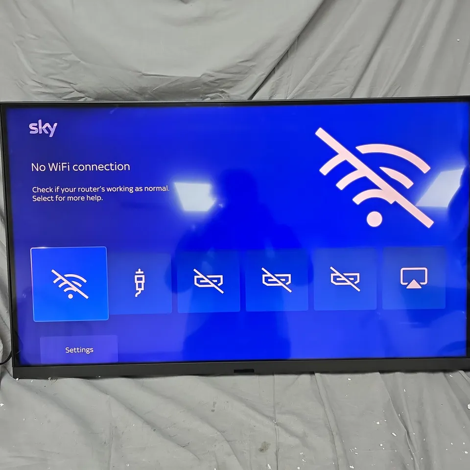 SKY GLASS SMART TV