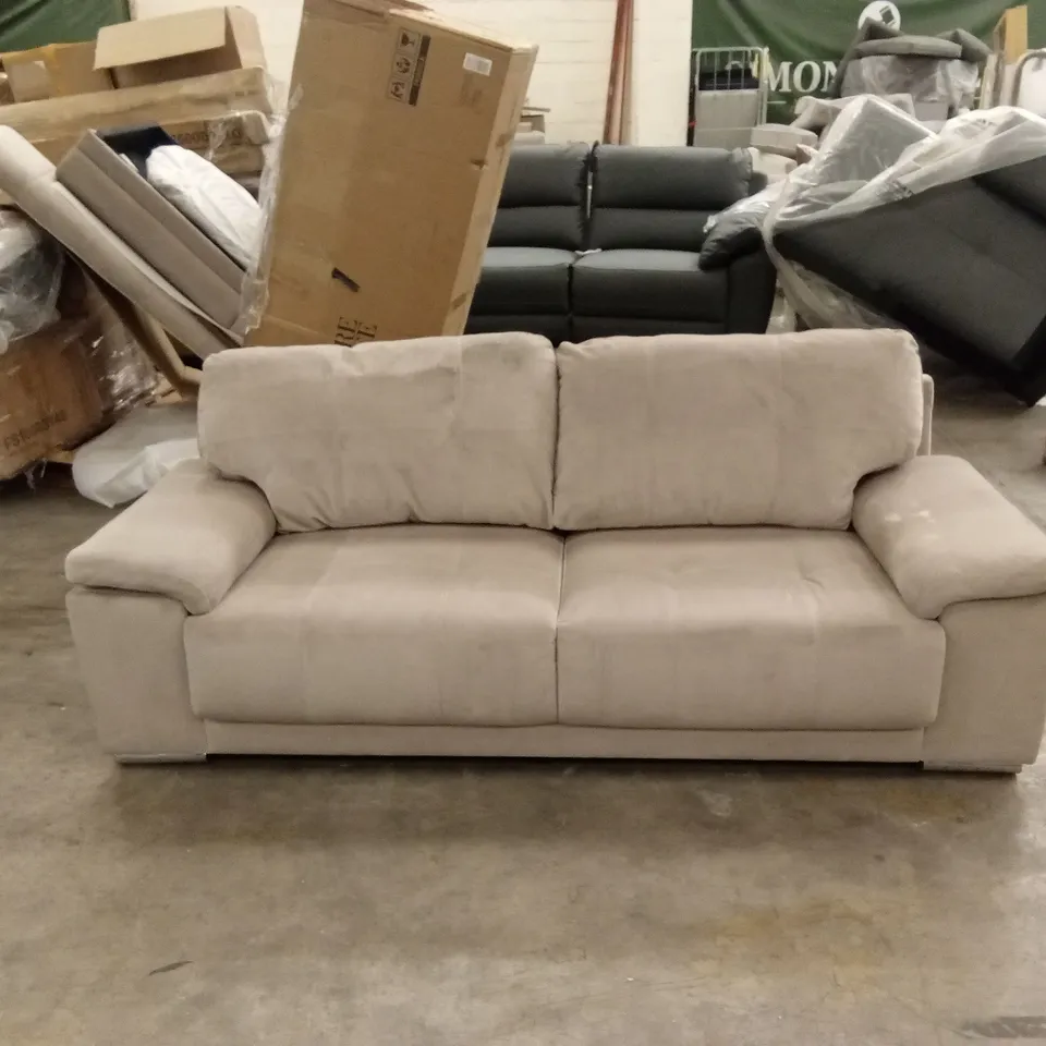 KANSAS 3 SEATER SOFA, CHAMPAGNE CLASSIC VELVET