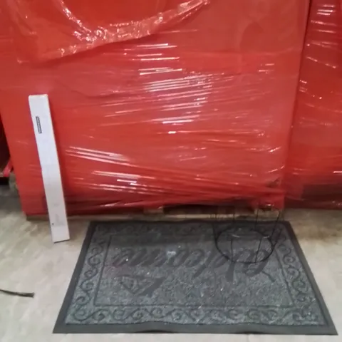 PALLET OF ASSORTED HOUSEHOLD GOODS AND PRODUCTS TO INCLUDE;WELCOME MAT,LED LIGHT,FRUIT BOWL