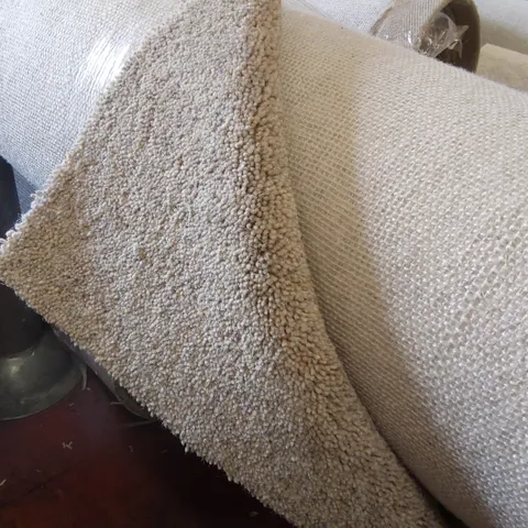 ROLL OF QUALITY DIM HEATHERS CARPET - APPROXIMATELY 4 x 2m