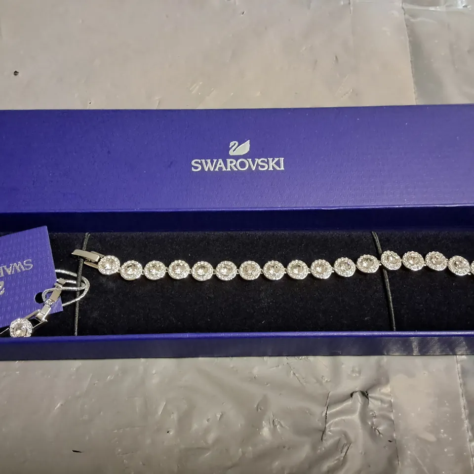 SWAROVSKI BRACELET IN BOX