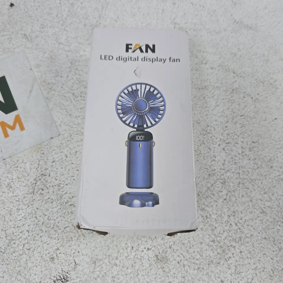 TOTE OF APPROXIMATELY 12 ASSORTED ITEMS TO INCLUDE: LED DIGI DISPLAY FAN