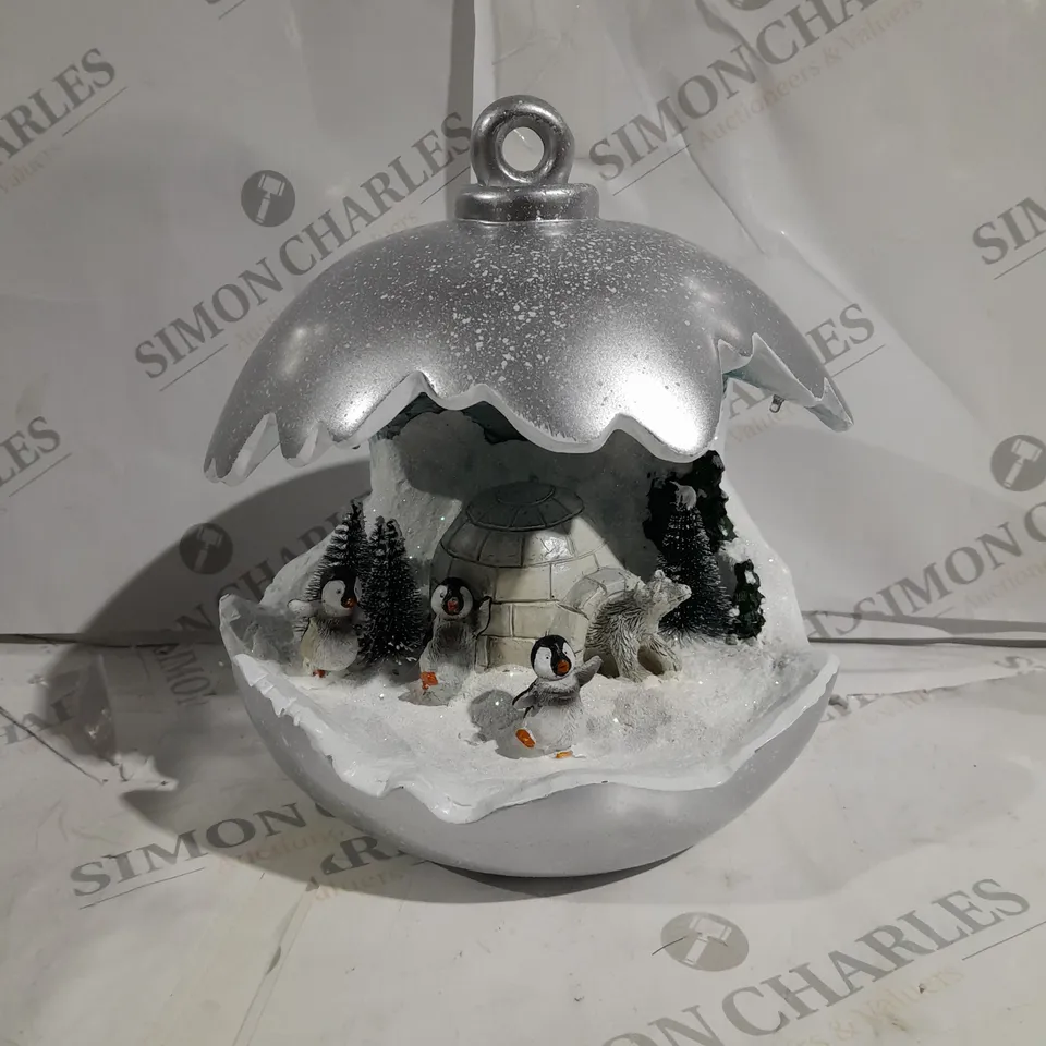 SANTA EXPRESS CHRISTMAS DETAILED BAUBLE DECORATION 