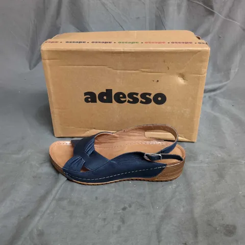 ADESSO NAVY LEATHER SANDALS – WOMEN'S SIZE 37