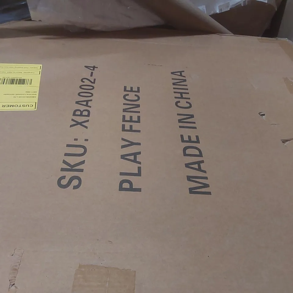 PALLET OF ASSORTED ITEMS TO INCLUDE: MATTRESS TOPPER, PLAY FENCE, HEATED BLANKETS, OFFICE CHAIR PARTS, TOILET SEAT, COMPUTER PRIVACY SCREEN ECT