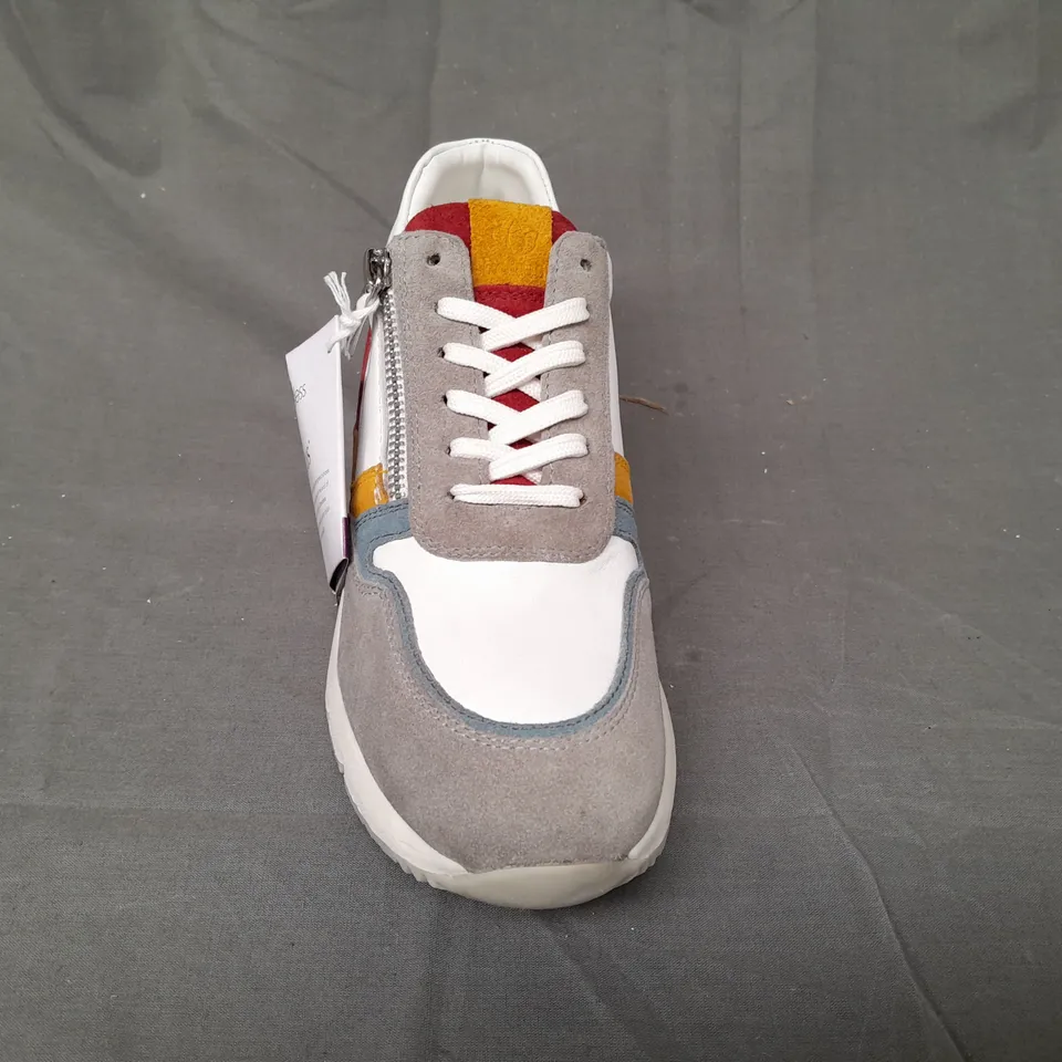 BOXED PAIR OF STRESSLESS BY LOTUS SUZUKA SHOES IN WHITE/MULTICOLOUR UK SIZE 6