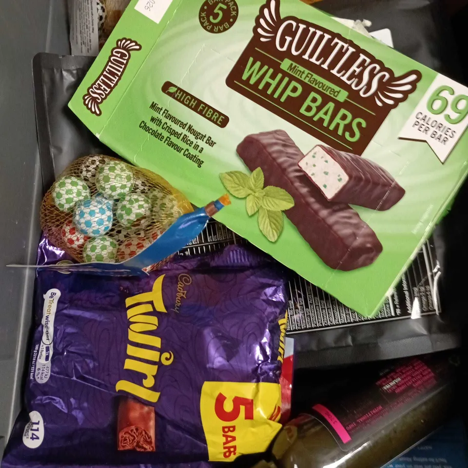 APPROXIMATELY 10 ASSORTED FOOD/DRINK PRODUCTS TO INCLUDE WHIP BARS, DAIRY MILK, MONTEZUMAS ETC
