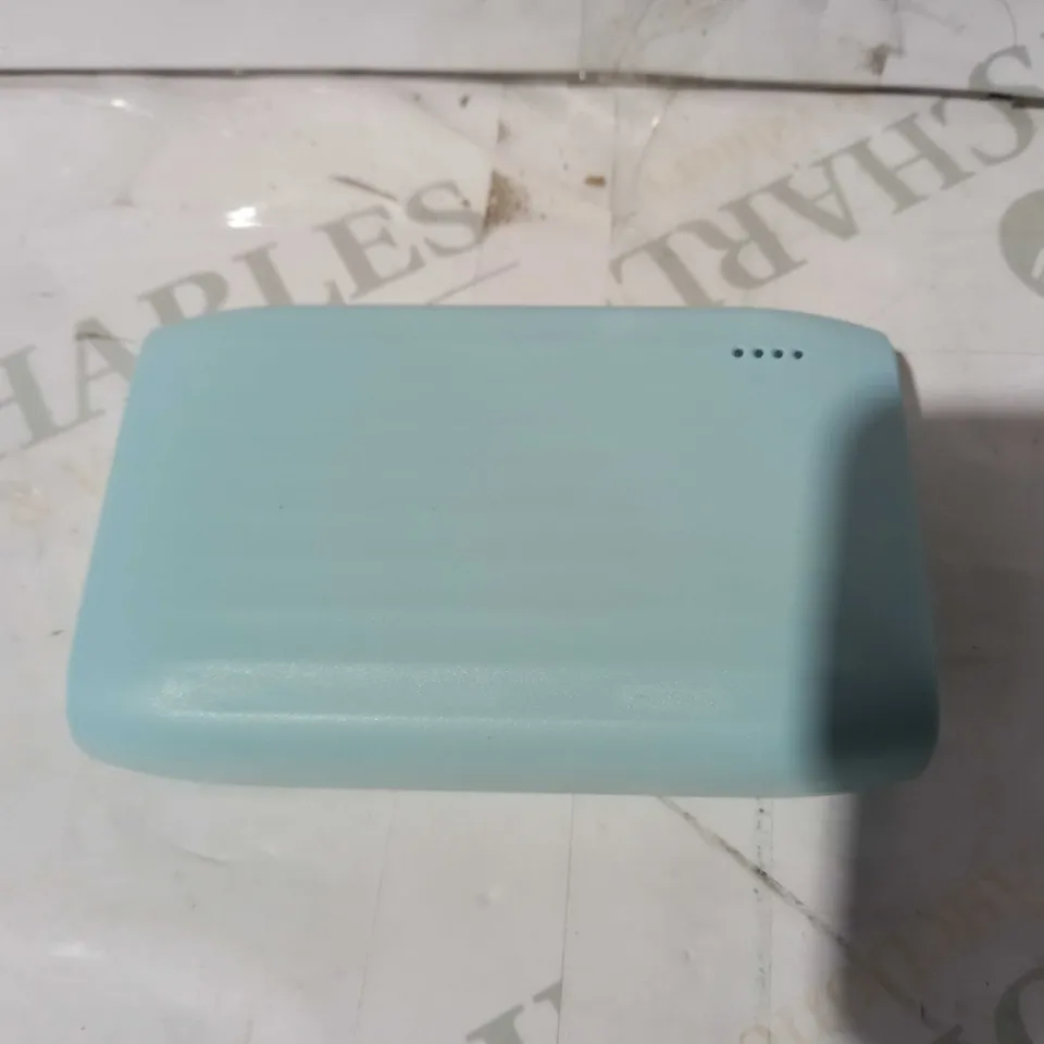 POWERBANK 10000MAH IN LIGHT BLUE