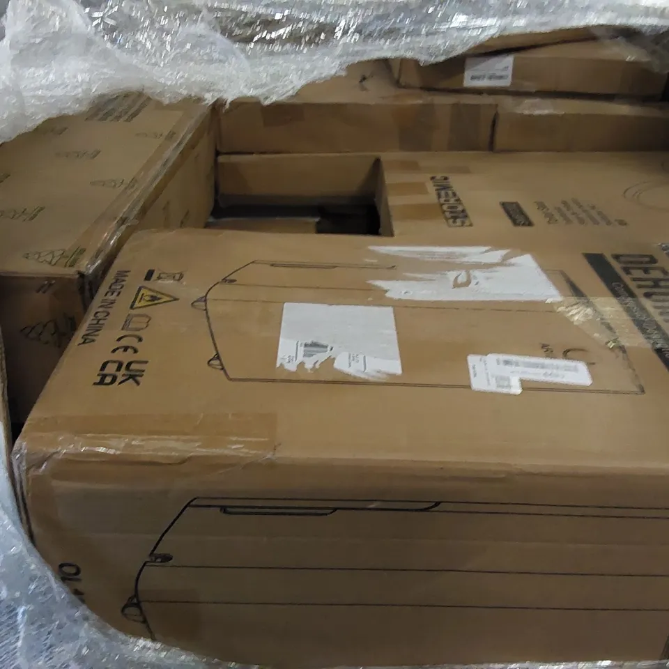 PALLET OF ASSORTED ITEMS INCLUDING: ELECTRIC BLANKET, UMBRELLA, TOILET SEAT, AQUARIUM LIGHT, KITCHEN TAPS