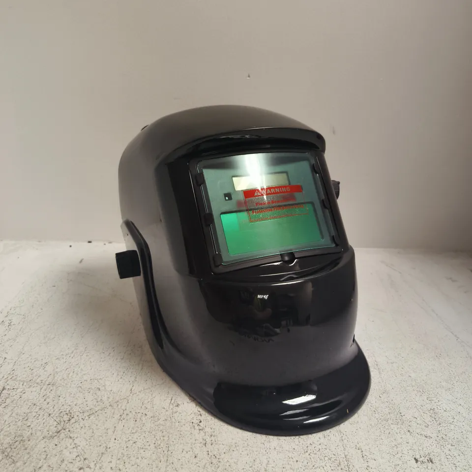 BOXED DEKO AUTO DARKENING WELDING HELMET