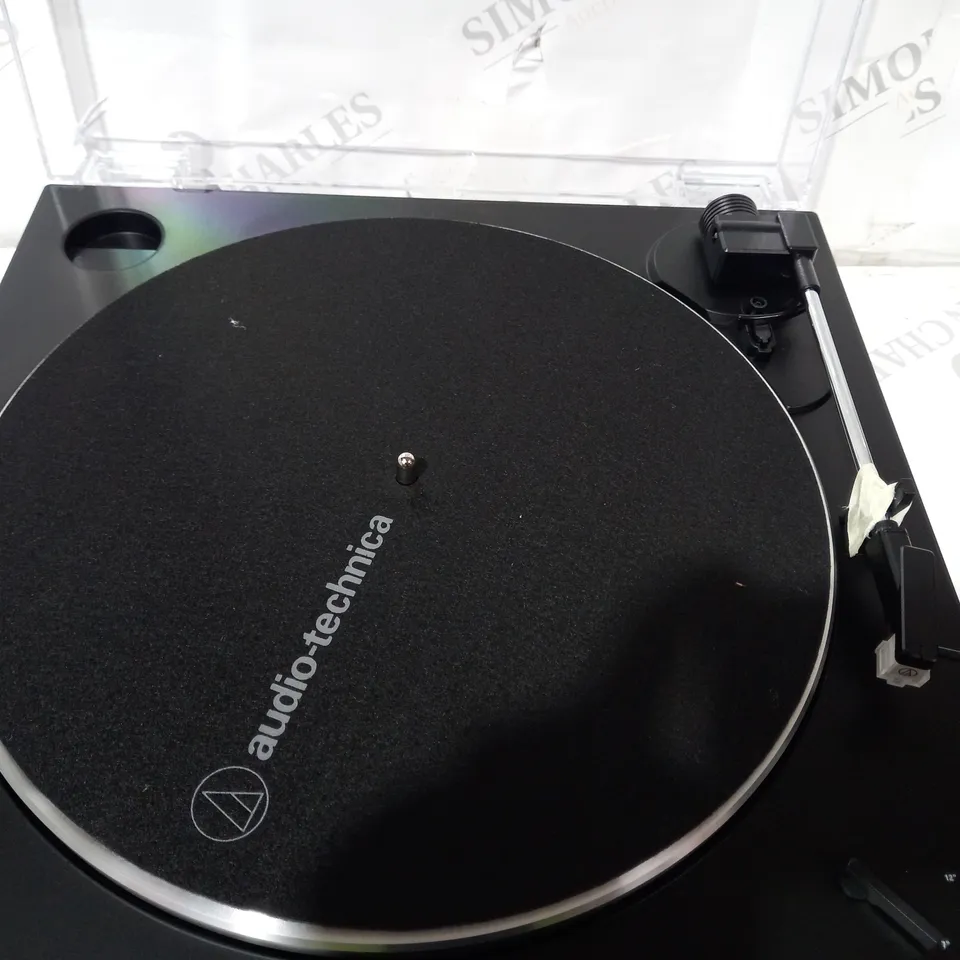 BOXED AUDIO TECH AT-LP50XUSB IN BLACK TURNTABLE