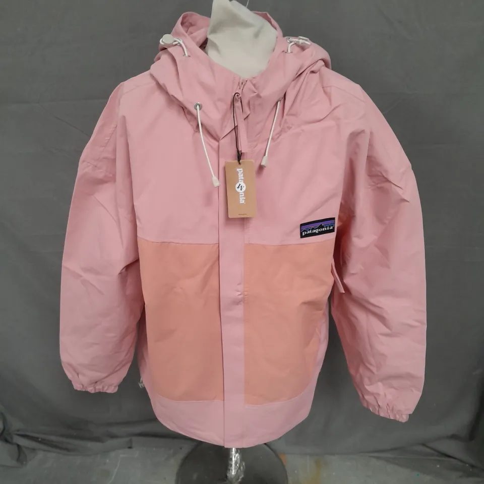 PATAGONIA JACKET IN BLUSH PINK SIZE M