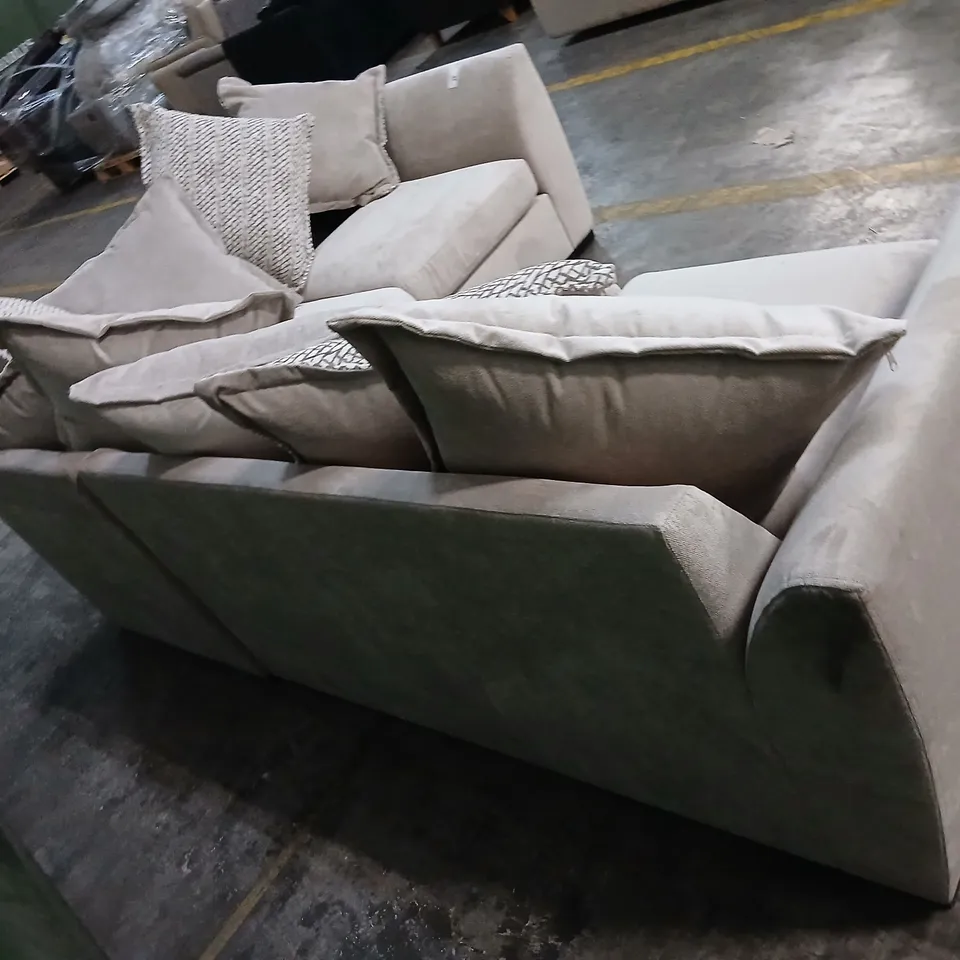 L-SHAPED FABRIC CORNER SOFA WITH CUSHIONS – LIGHT BEIGE/GRAY