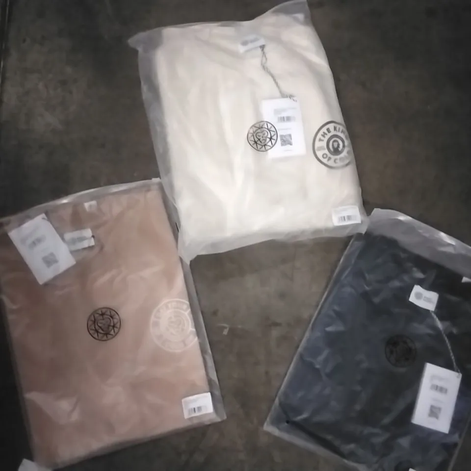 BOX OF MIXED ASSORTMENT OF BRAND NEW BRASS MONKEY CLOTHING ITEMS INCLUDING - SWEATS, TSHIRTS - MIXED SIZES - APPROXIMATELY X40 ITEMS  