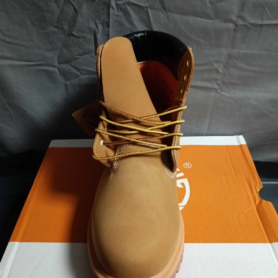 BOXED PAIR OF TIMBERLAND TAN NUBUCK HIKING BOOTS WITH LUG SOLE – UK SIZE 11