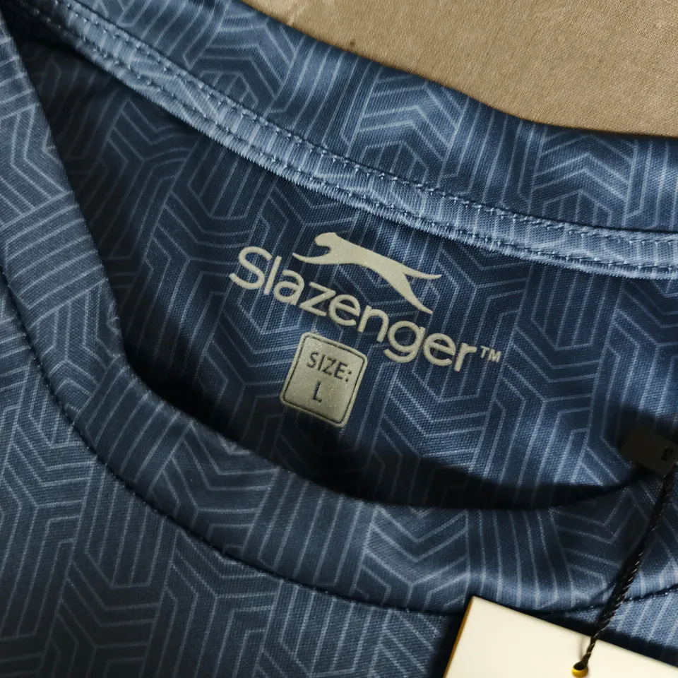 SLAZENGER PATTERNED SPORTS TEE IN NAVY - LARGE