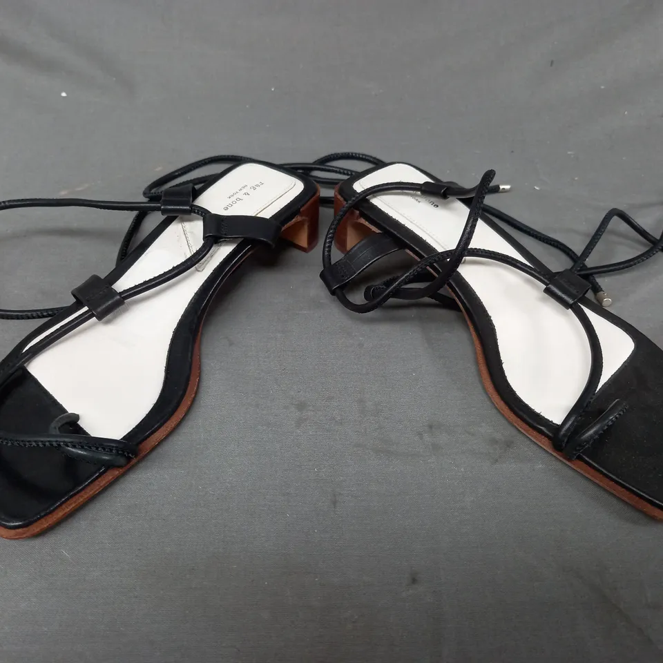 BOXED PAIR OF RAG & BONE STRAPPY SANDALS IN BLACK EU SIZE 36