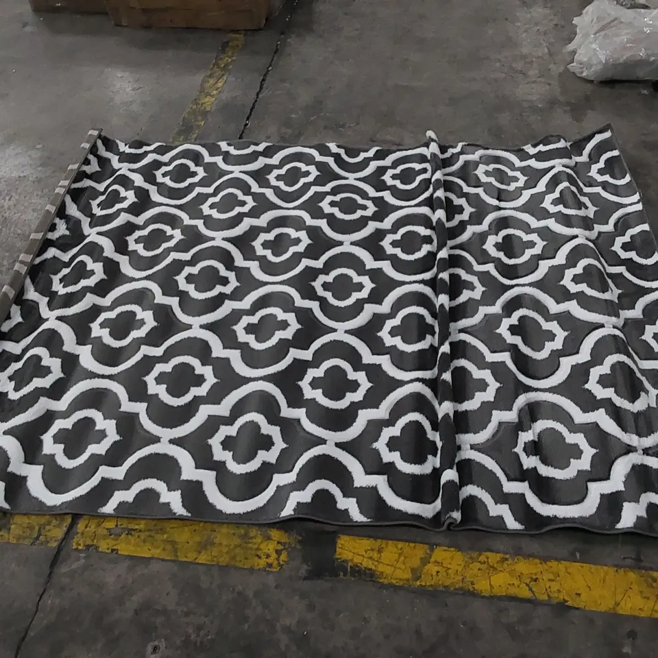 MODERN TRENDZ RUG - GREY // SIZE: 160 X 220cm