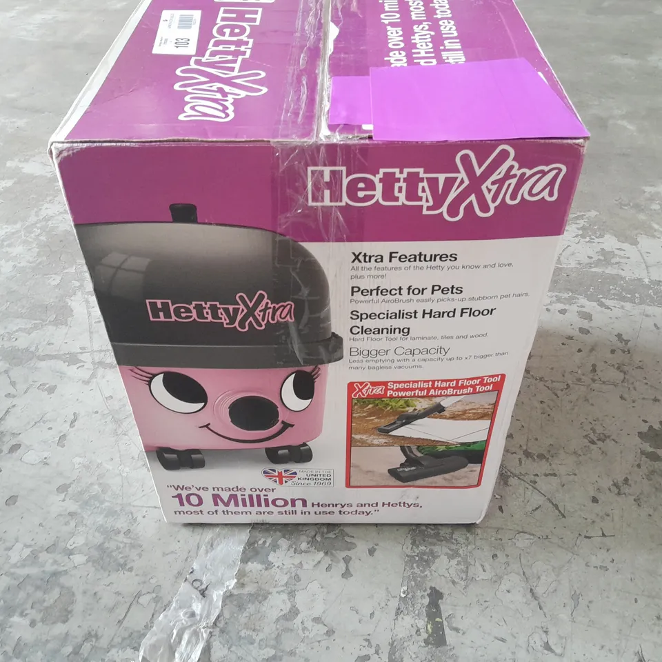 NUMATIC INTERNATIONAL HETTY EXTRA VACCUM CLEANER - PINK