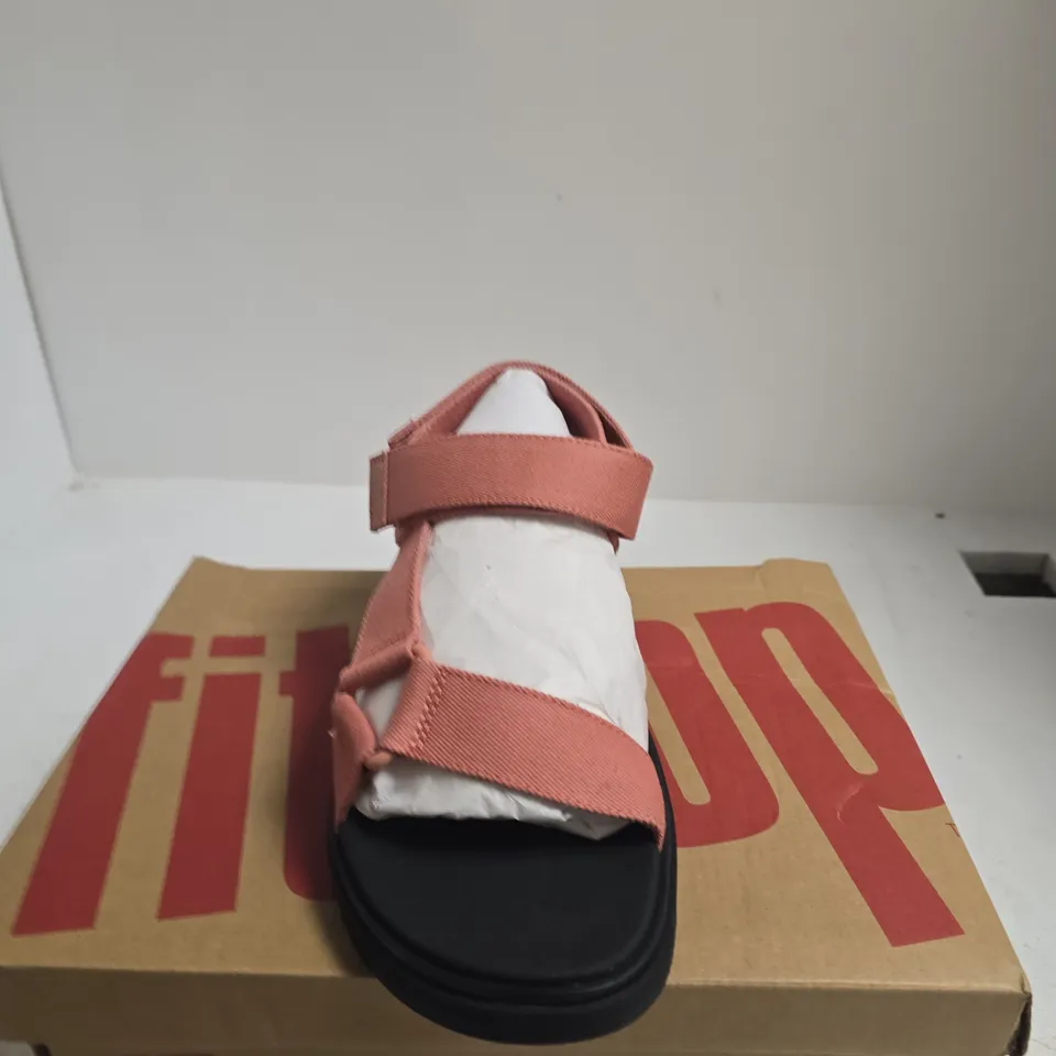 FITFLOP DESERT BLUSH DENIM BACK-STRAP SANDALS – UK 7