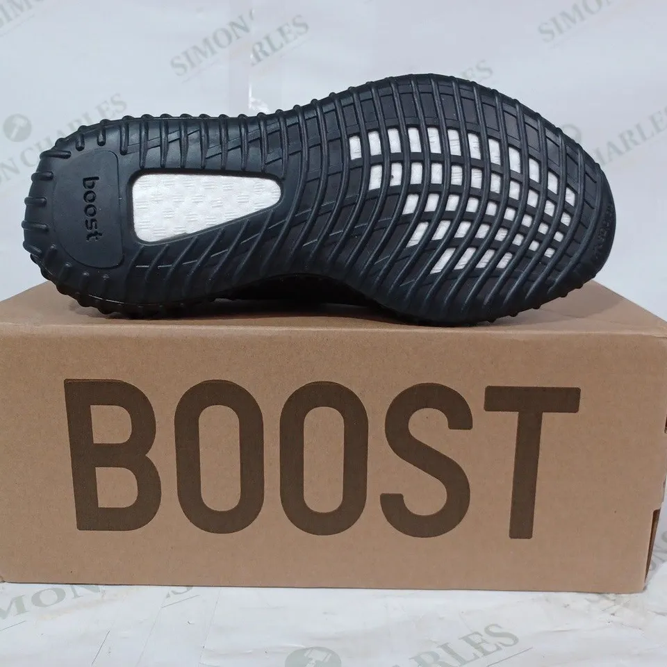 BOXED PAIR OF ADIDAS YEEZY BOOST 350 V2 SHOES IN GREY UK SIZE 8