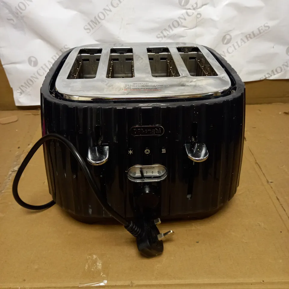 DE'LONGHI BALLERINA 4-SLOT TOASTER
