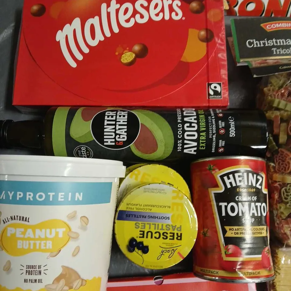 LOT OF 14 ASSORTED FOOD ITEMS TO INCLUDE AVOCADO EXTRA VIRGIN OIL, TOBLERONE AND MYPROTEIN PEANUT BUTTER