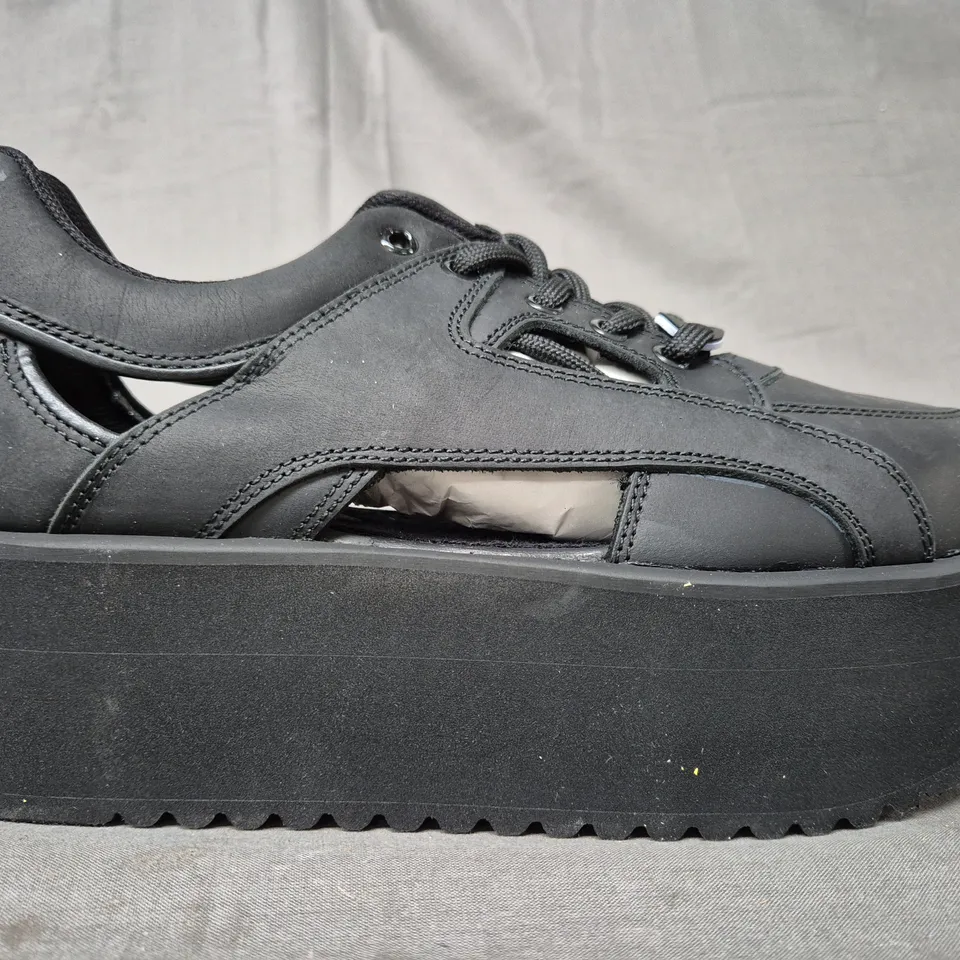 BRAND NEW BOXED PAIR OF BUFFALO LONDON PLATFORM SHOES IN BLACK UK SIZE 6