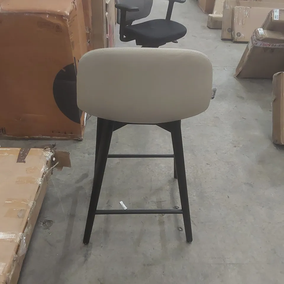 DANETTI HUDSON LIGHT GREY LEATHER BAR STOOL