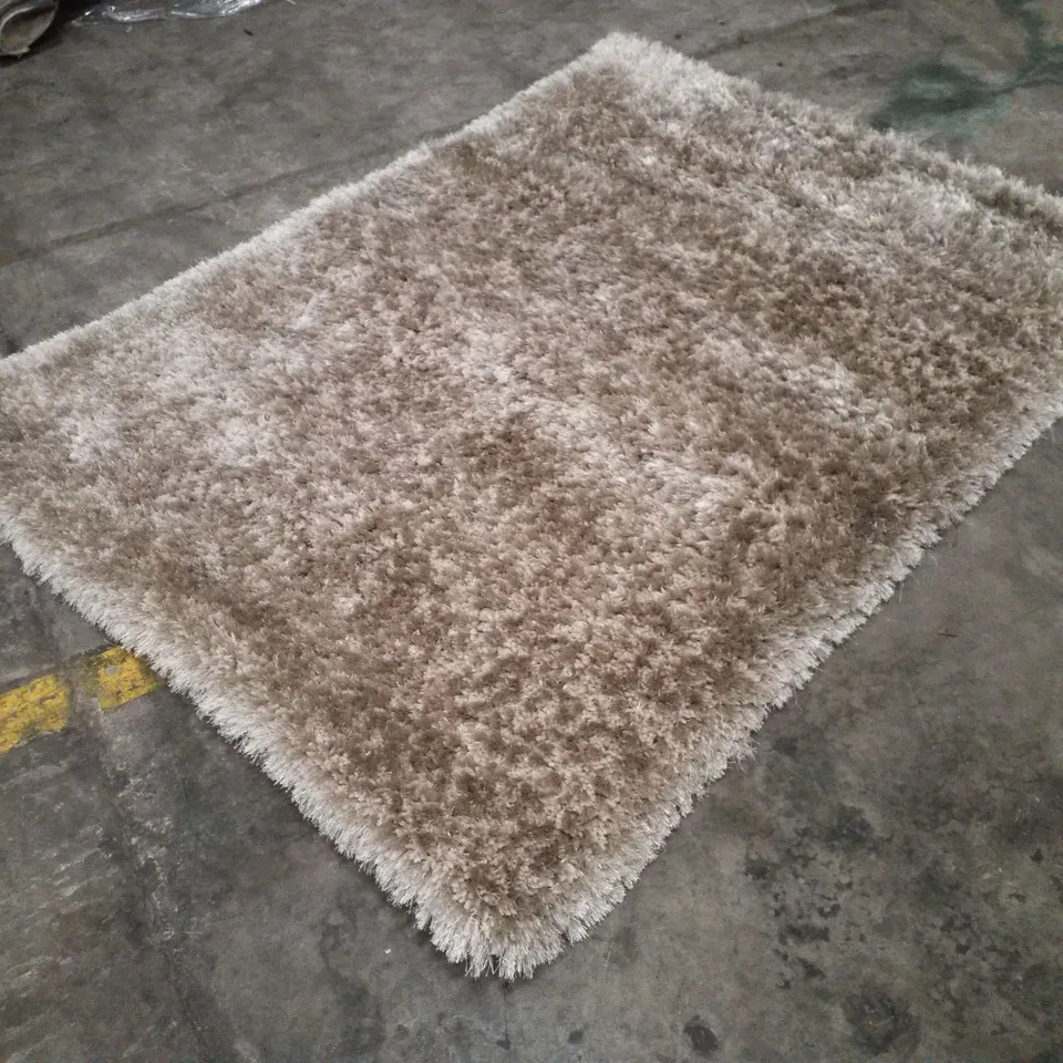 QUALITY DESIGNER AREA RUG - APPROXIMATELY 120×170CM